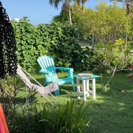 Gite Cajou Dans Jardin Tropical Ventile A Sainte-Anne מראה חיצוני תמונה