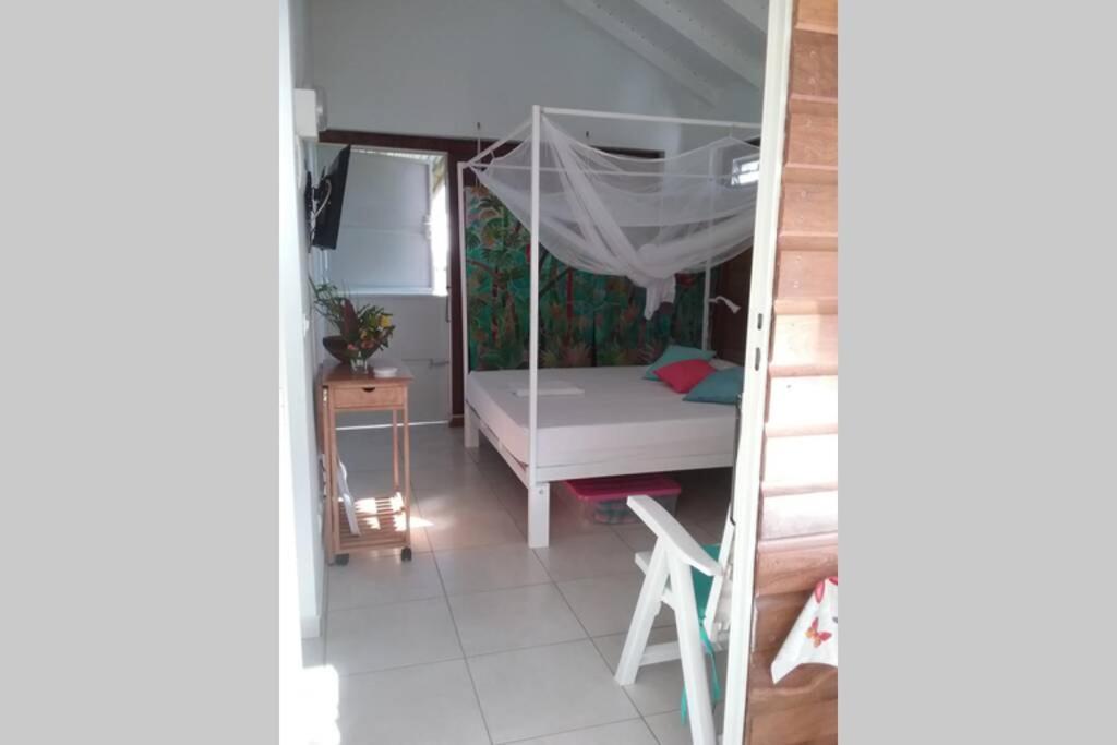Gite Cajou Dans Jardin Tropical Ventile A Sainte-Anne מראה חיצוני תמונה